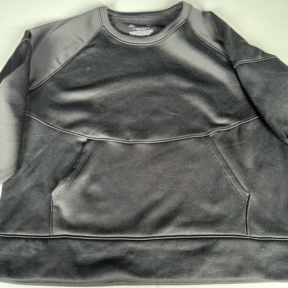 Xersion sweatshirt with kangaroo front pocket. - Picture 4 of 6